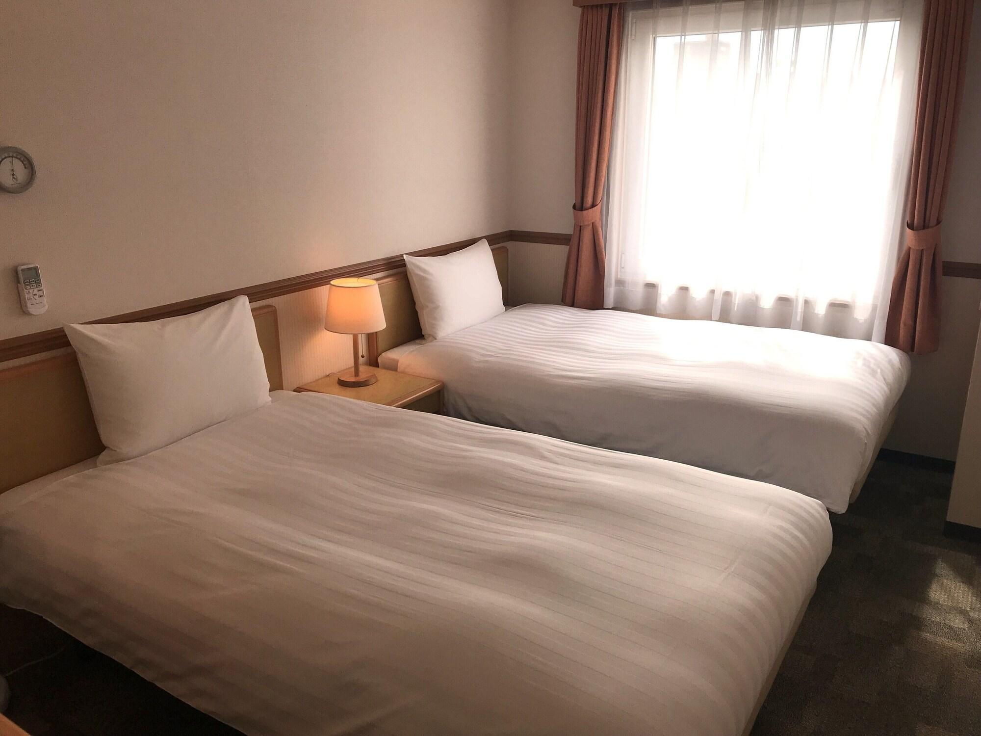 Toyoko Inn Hiroshima Heiwa-Odori Екстер'єр фото