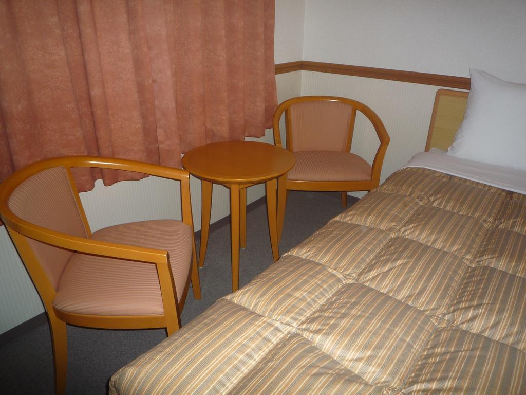 Toyoko Inn Hiroshima Heiwa-Odori Екстер'єр фото